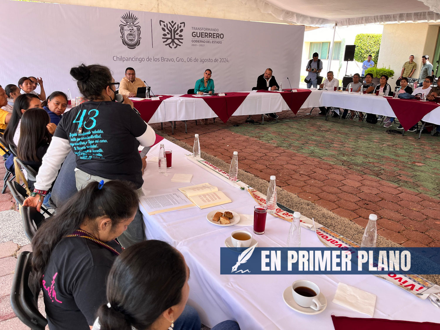 Reclaman padres y madres de los 43 a Evelyn Salgado en la primera ...