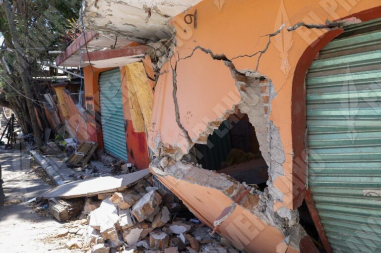 Piden vecinos de la colonia Ampliación San Rafael Norte ser reubicados ...