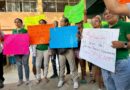 Protestan en la secundaria técnica 141 de Acapulco, exigen cuatro docentes