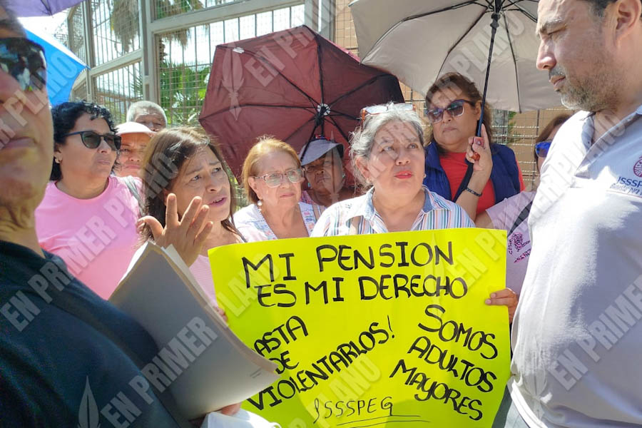 Protestan jubilados del ISSSPEG por pago incompleto de pensiones - En ...