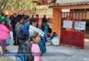 Protestan padres de familia de primaria bilingüe en delegación de Servicios Educativos en Chilapa