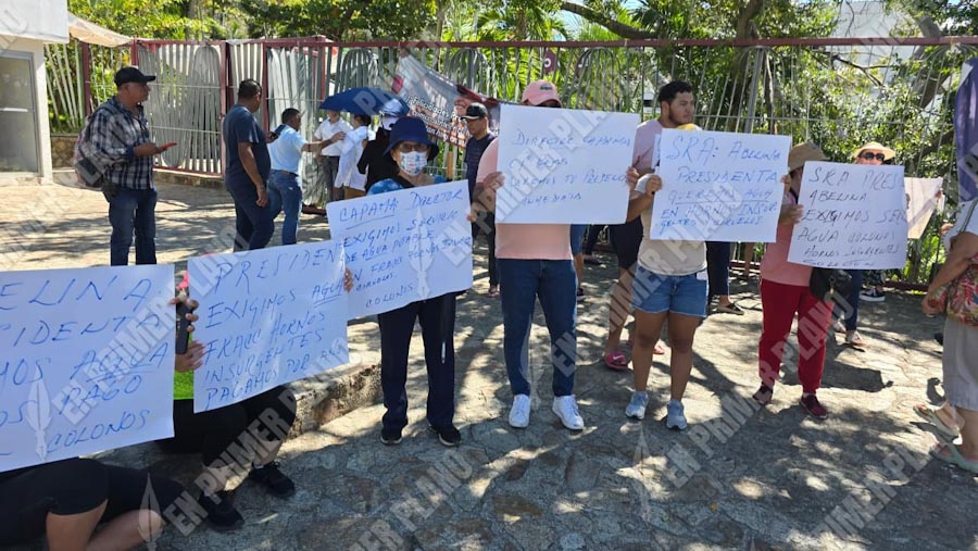 Bloquean vecinos la avenida Cuauhtémoc por falta de agua en Acapulco ...