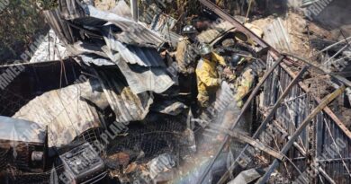 No tengo a dónde ir, dice abuelito que perdió su casa en un incendio