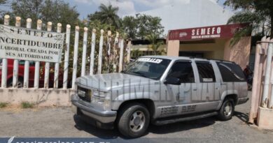 Reclaman familiares los cuerpos de funcionarios de Ayutla en el Semefo