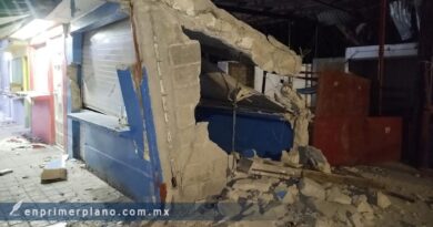 Destruyen policías municipales locales y golpea a comerciantes en Teloloapan