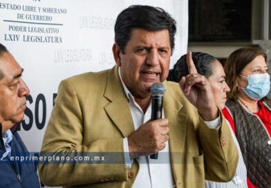 Pide licencia líder del PRI Guerrero para buscar su reelección