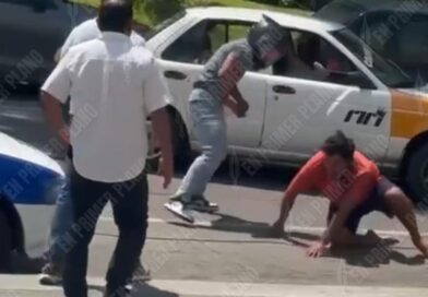 Captan pelea entre dos hombres en la Costera de Acapulco