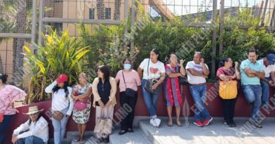 Protestan vecinos de la zona Norponiente en Palacio de Gobierno, exigen reubicación