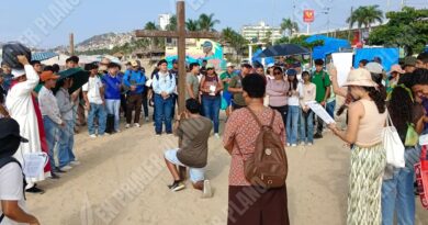 Con viacrusis piden por la paz en Acapulco