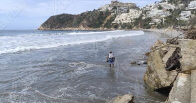 Pronostican mar de fondo con olas de hasta 2.4 metros en Acapulco
