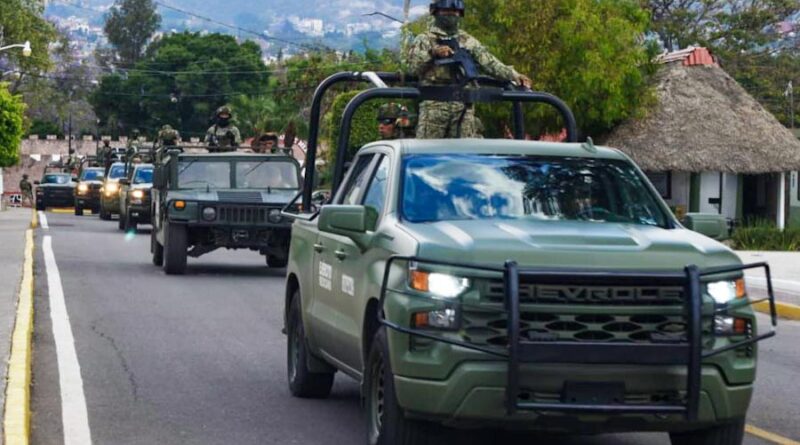 Tras operativo, libera FM a alcalde de Taxco y a su padre