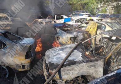 Se queman 70 vehículos por otro incendio en corralón de Acapulco