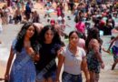 Lleno total en algunas playas de Acapulco este sábado de gloria