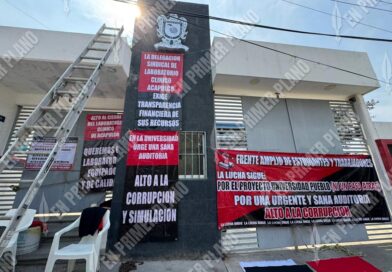 Toman instalaciones de la Uagro trabajadores que temen perder su empleo