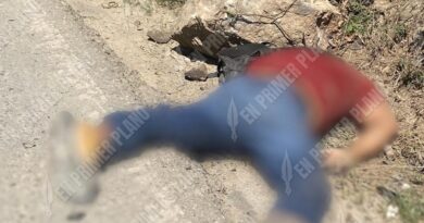 Reportan grave a un hombre que derrapó en moto en la carretera Tlapa-Puebla