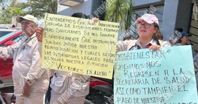 Protesta SNTSA en oficinas de IMSS Bienestar en la capital; pide reincorporar a 50 trabajadores