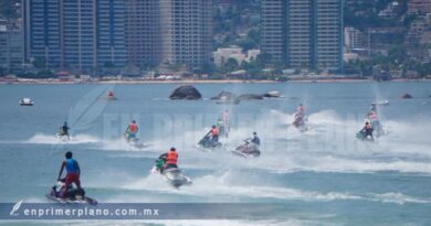 Retoman prestadores náuticos tradicional carrera de jetsky en Acapulco