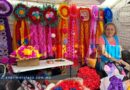 Alistan comerciantes las coloridas cortinas para el Día de las Madres