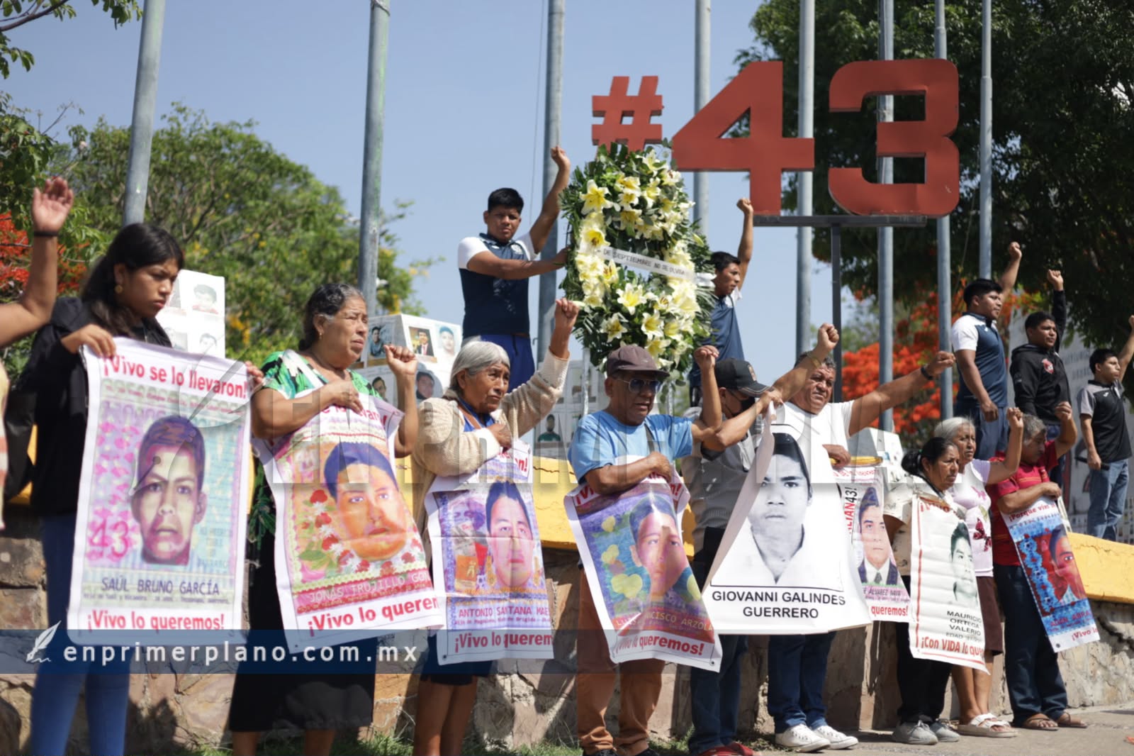 Inician padres y madres de los 43 acción global en busca de reunirse ...