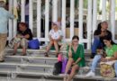 Protestan jubilados y pensionados del SNTE en oficinas de Finanzas en Acapulco