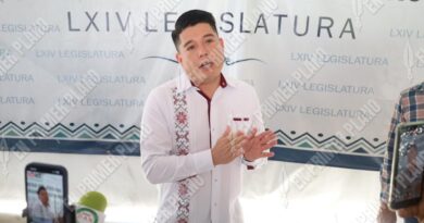 Entrega Jacinto ocho expedientes de priistas a dirigencia nacional para frenar su afiliación