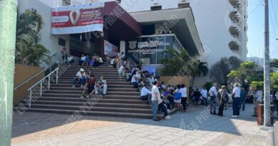 Paralizan jubilados oficinas de Finanzas de Acapulco por cuarto día