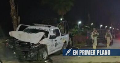Choca automóvil con una patrulla estatal y deja cuatro heridos en Acapulco