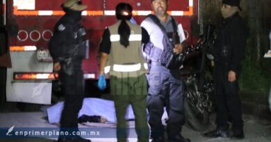 Muere un motociclista al impactarse contra un tráiler en Chilpancingo