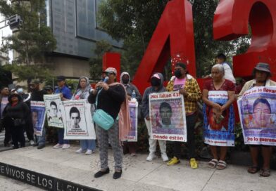 Rechaza Ayotzinapa acusación de que dos alumnos preparaban mil bomba para CNTE