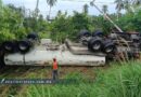 Vuelca pipa con gasolina en Coyuca de Benítez
