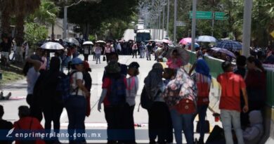 Cierran maestros de la Ceteg la Autopista del Sol en Chilpancingo