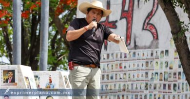 Reprocha colectivo de Guerrero a Sheinbaum no recibir a padres y madres buscadoras, pero sí al pato Merlín