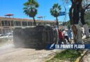 Vuelca una camioneta del transporte público tras choque en Acapulco; hay cinco lesionados