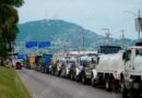 Bloquean transportistas de AMOTAC parcialmente el bulevar Vicente Guerrero
