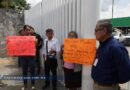 Protestan vecinos de la capital en la CFE, exigen instalación de la energía eléctrica