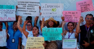 Protestan trabajadores del PJF por despido de trabajadora social en Acapulco Protestan trabajadores del PJF por despido de trabajadora social en Acapulco