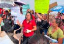 Protestan habitantes de Acapulco afuera de la FGR por denuncia de la CFE contra una vecina