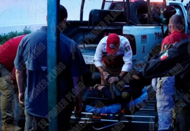 Embiste conductor a policía estatal y escapa; despliegan operativo en Acapulco