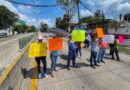 Bloquean familiares un bulevar frente al CBTIS de Chilpancingo, exigen transparencia en proceso de admisión
