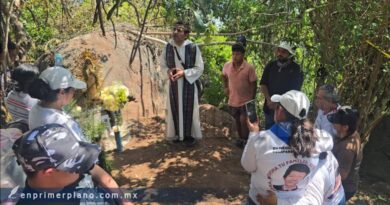 Colocan altar en memoria de Jonathan Guadalupe Romero Gil en Acapulco