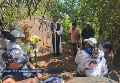 Colocan altar en memoria de Jonathan Guadalupe Romero Gil en Acapulco