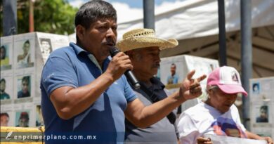 Exigen madres y padres de los 43 a la FGR que Aguirre revele el paradero de los estudiantes