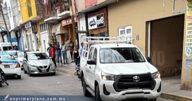 Hieren de bala a dueño de un negocio de telefonía en asalto en Tlapa