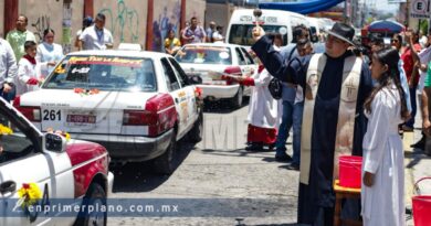 Piden transportistas de la capital trabajo y salud a la Virgen de la Asunción