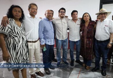 Se reúnen Jacinto González e Irugami Perea con aspirantes a la coordinación, diputados locales y ediles en Chilpancingo