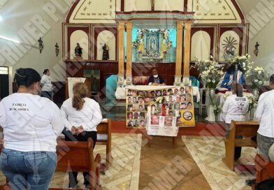 Madres buscadoras y buscadores buscan a sus familiares desaparecidos en la Sierra