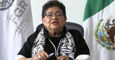 Ordenó Aguirre la destrucción y ocultamiento de videos relacionados con la retención de un autobús en el que viajaban normalistas: FGR Ordenó Aguirre la destrucción y ocultamiento de videos relacionados con la retención de un autobús en el que viajaban normalistas: FGR