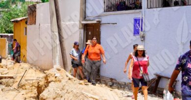 Exigen vecinos de Las Crucitas restablecer el servicio de agua