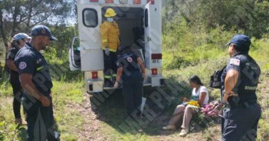 Hallan sanas y salvas a cuatro personas extraviadas en un cerro de Chilpancingo