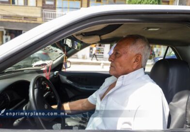 Con 40 años al volante, Armando protesta contra el transporte por aplicación y llama a no votar por Morena